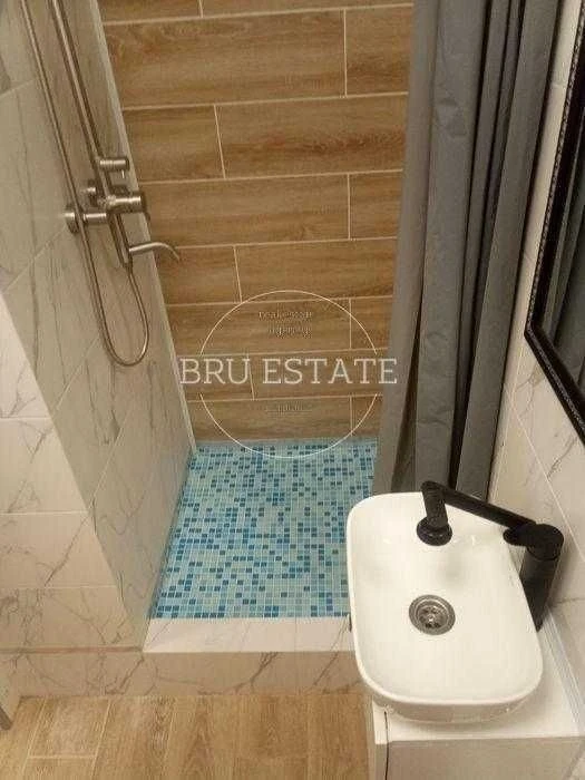 Sale of a 1-room apartment with renovation in the residential complex 4U, Akademist