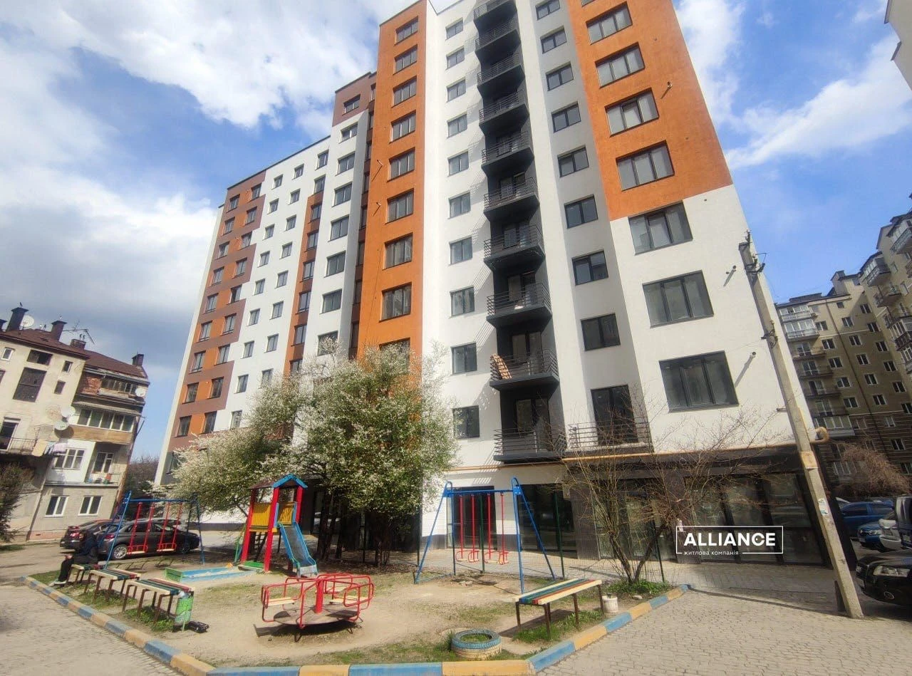 3-кім квартира, комора в подарунок по вул.Незалежності