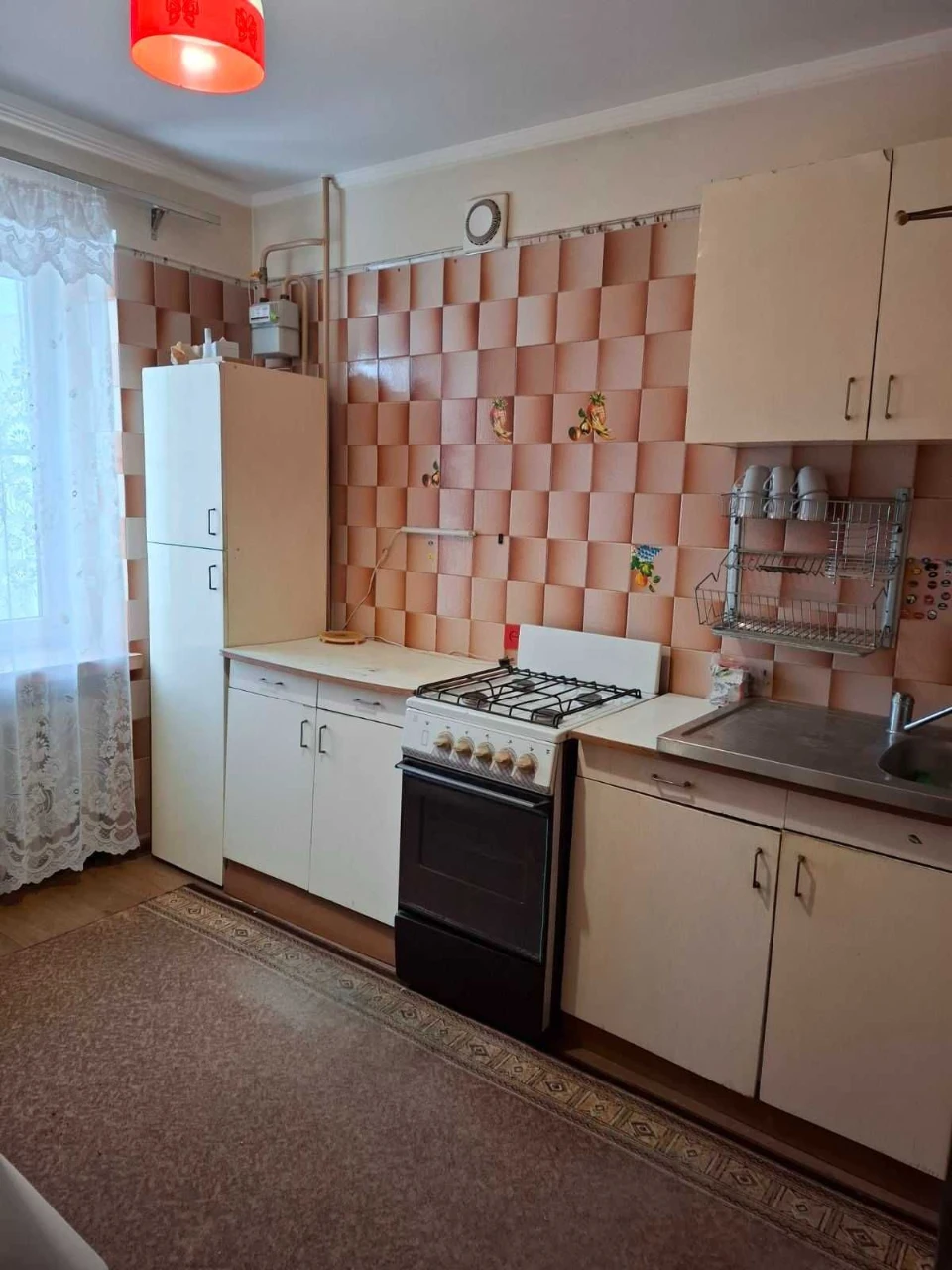 Озерна однокімнатна, простора та зручна квартира. ід42089