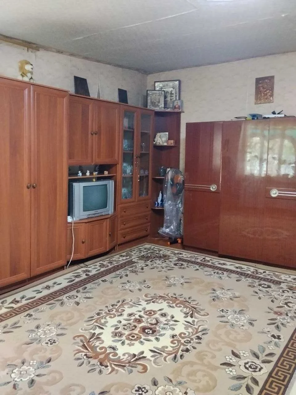 Продаю частину будинку з окремим двором