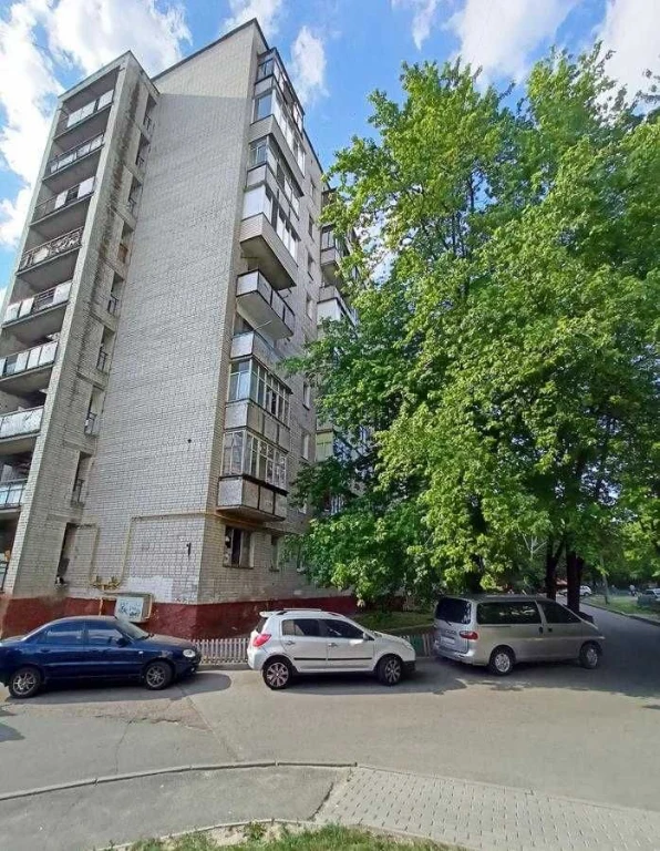 Продаж 1-кімнатної квартири 31 м2 по Левка Лук'яненка, р-н Е