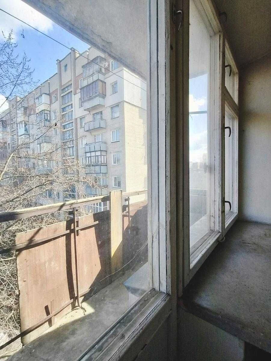 Продаж 1-кімнатної квартири 31 м2 по Левка Лук'яненка, р-н Е