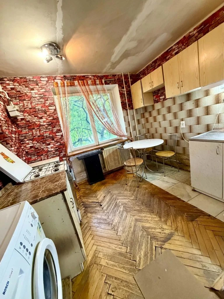 Продам 2-кімнатну квартиру по вул.Олени Степанівни, чешка