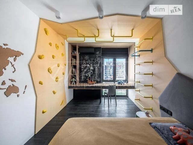 Sale of 4-room apartment 135 sq. m on Regeneratorna St. 4 K 14 •