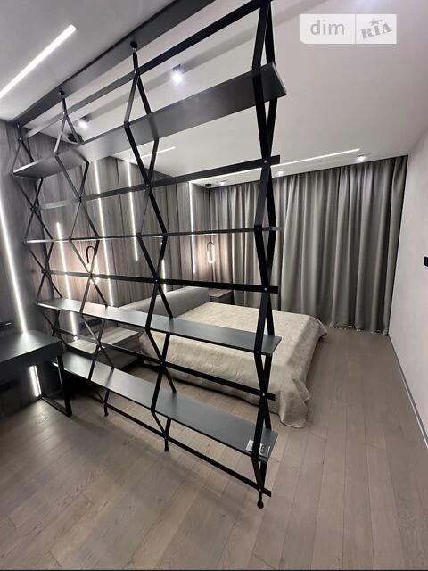 Sale of 2-room apartment 77 sq. m on Laboratornyi 7 • ID 347