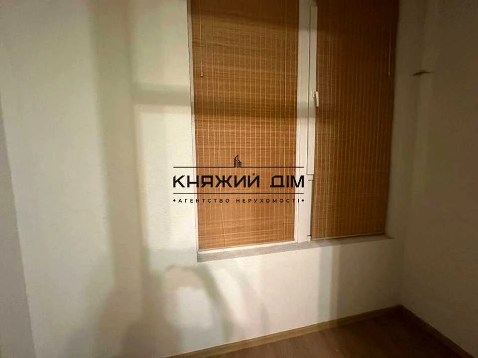 Квартира. Київ, Драгоманова вул.