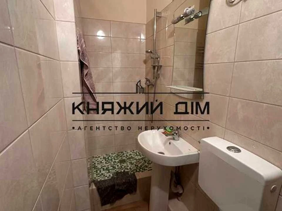 Квартира. Київ, Драгоманова вул.