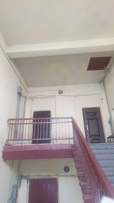 I am selling a hotel near the metro.