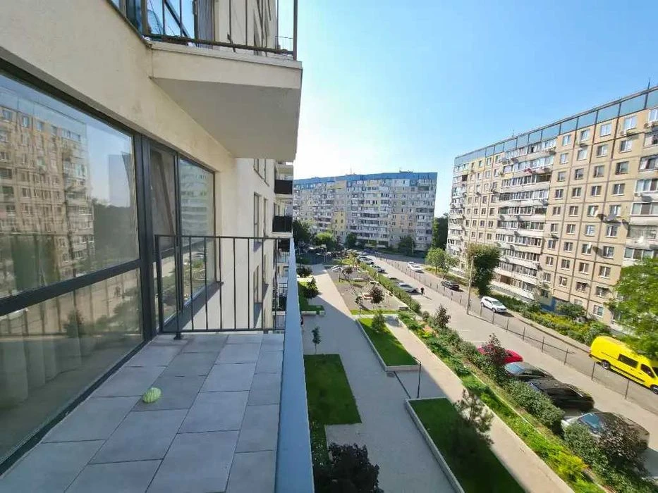 Продам трехкомнатную квартиру, ЖК Молодежный, ж/м Ломовский,