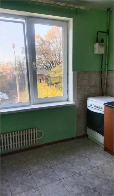 Продам 1 комнатную квартиру в районе Роста на Одесской.