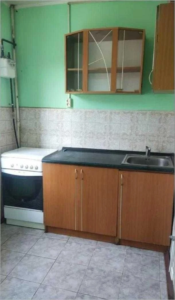 Продам 1 комнатную квартиру в районе Роста на Одесской.