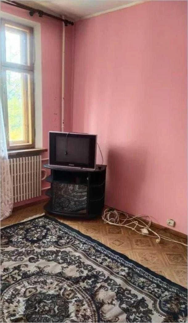 Продам 1 комнатную квартиру в районе Роста на Одесской.