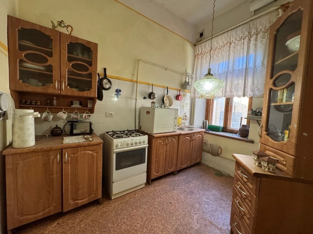Продам 3 кімнатну квартиру в центрі міста| вул.Базарна|Примо
