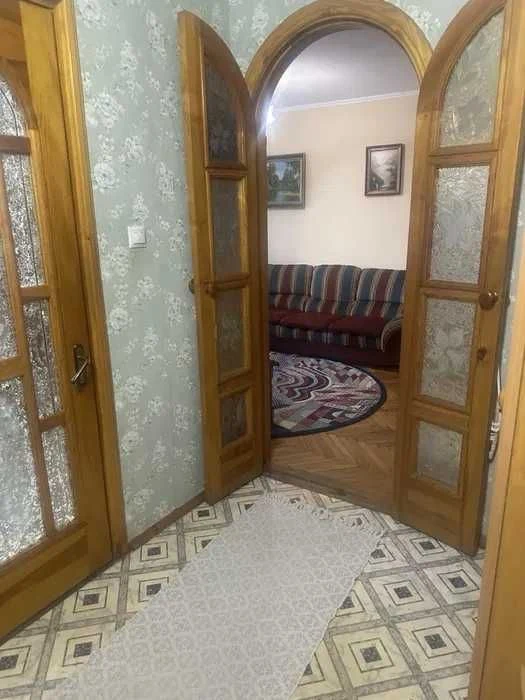Продам 3-кімнатну квартиру в центрі міста