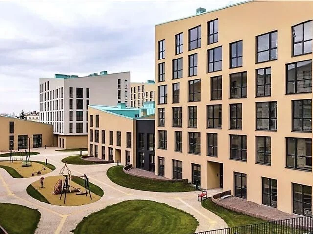 Продаж 2 кімн квартира 68.93  м² 1/6 ц.вул.Богдана Хмельниць
