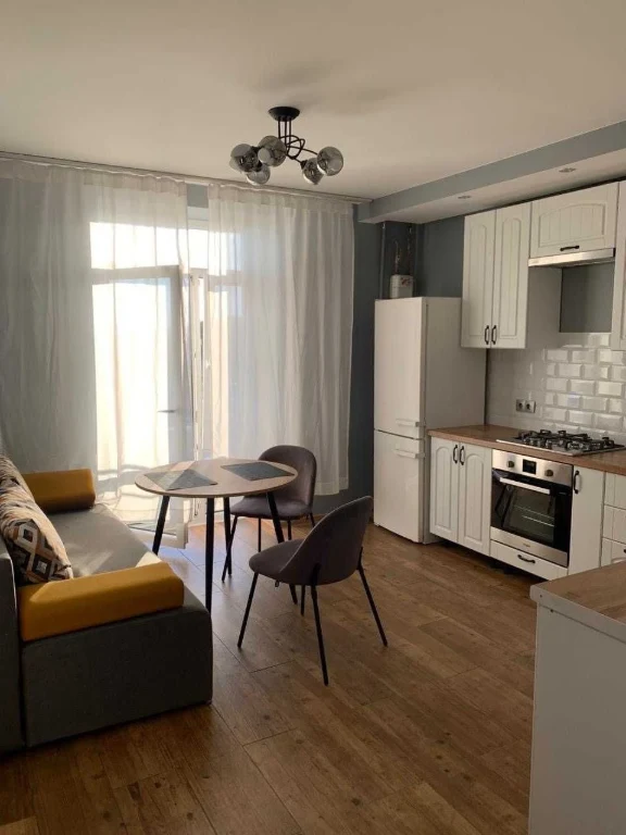 Продаж 1 кімнатної квартири + кухня студія 45м2, з балконом