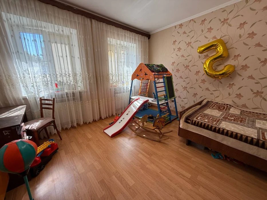 Продам БЕЗ Комиссии 4 комнатная квартира Центр Привоз