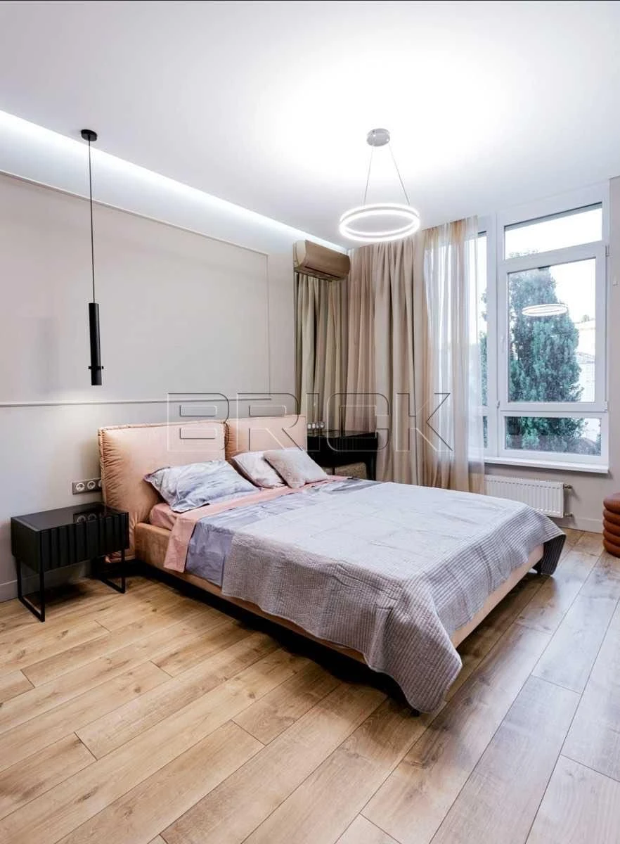 Продаж 38 Перлина 2 кімнатна вул. Жилянська, 68 Панківщина Ц