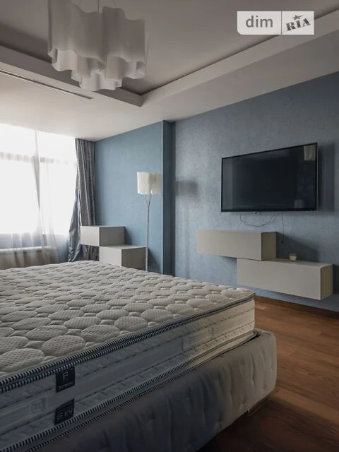 Продажа 3к квартиры 180.9 кв. м по ул. Андрея Верхосмотра 16