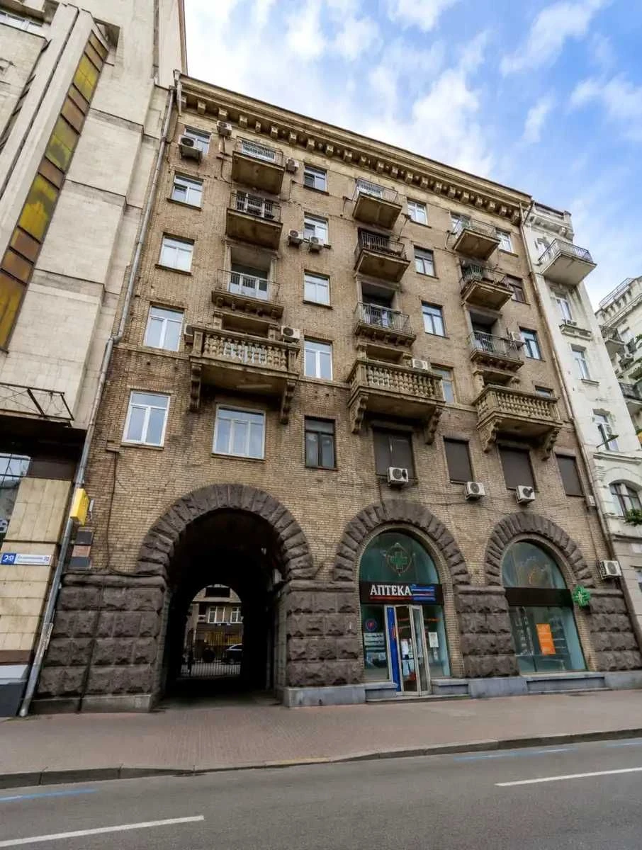 Продаж 2к квартири ЦЕНТР Києва вул Велика Васильківська 20 м