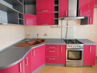 Продаж: 3-кімн. квартира.  Роздільна. 3 поверх.  Цегляний бу