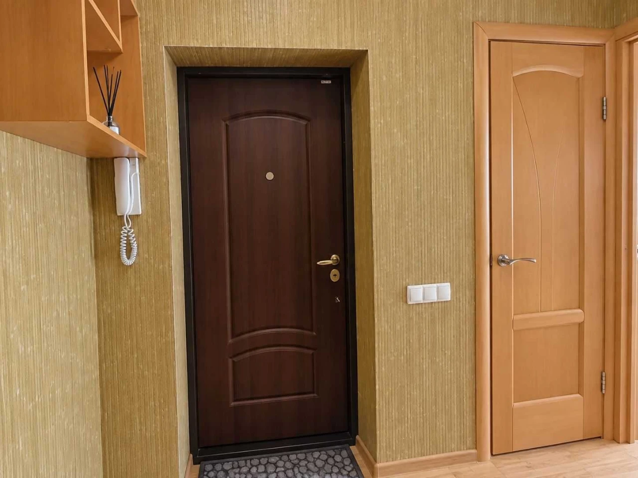 Продаж: 3-кімн. квартира.  Роздільна. 3 поверх.  Цегляний бу