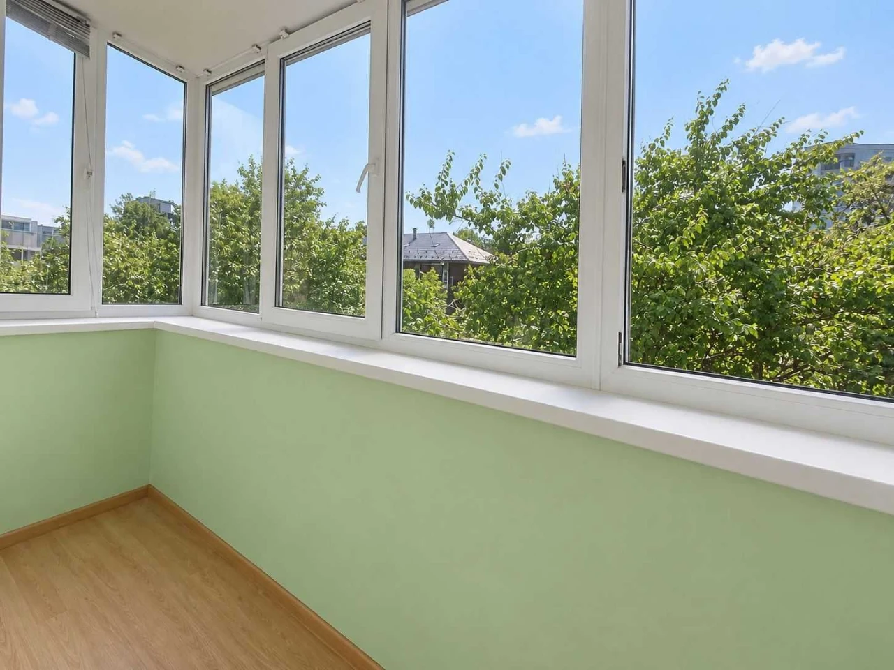 Продаж: 3-кімн. квартира.  Роздільна. 3 поверх.  Цегляний бу
