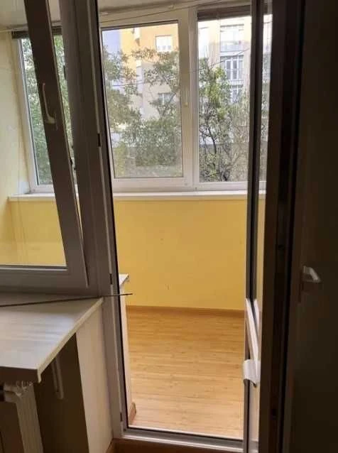 Продаж: 3-кімн. квартира.  Роздільна. 3 поверх.  Цегляний бу