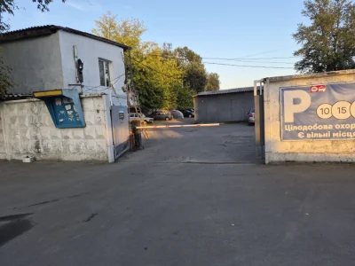 Гараж  Волинська 55а