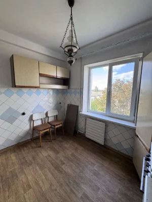 Продаж 2 кімн.квартири на 2 Шевченківському(вул.Чарівна)6 по