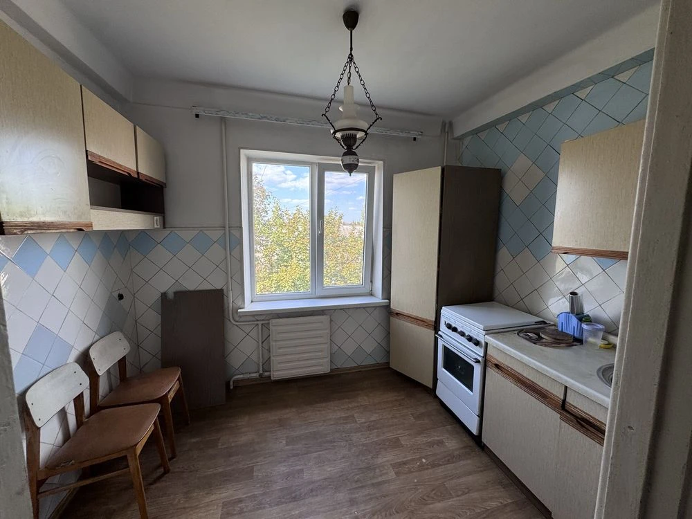 Продаж 2 кімн.квартири на 2 Шевченківському(вул.Чарівна)6 по