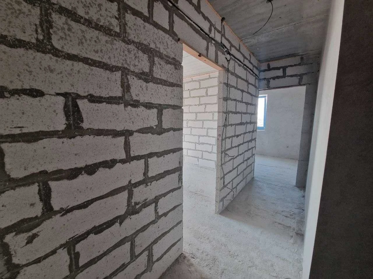 Продаж двокімнатної (61,86м2) в зданому будинку!!