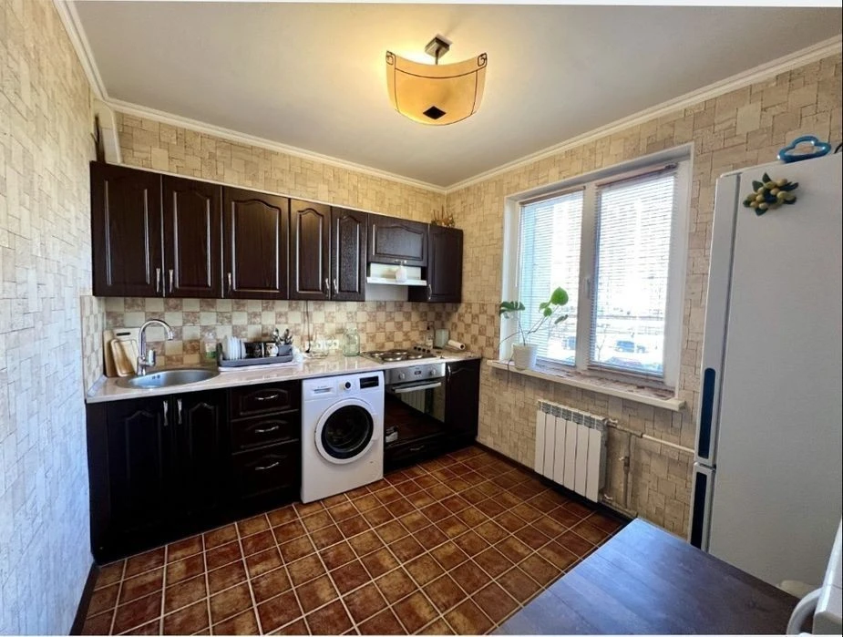 Sale of 2-room apartment 51.1 sq. m. on Petra Hryhorenka Ave. 27