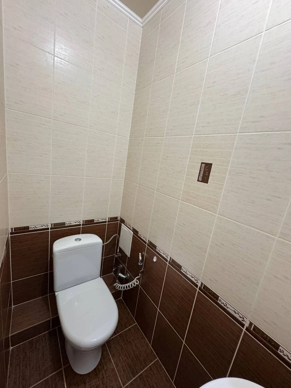 Продаж 2-кім. квартири 61.6 м.кв. з індивідуальним опаленням