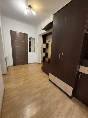 Продаж 2-кім. квартири 61.6 м.кв. з індивідуальним опаленням