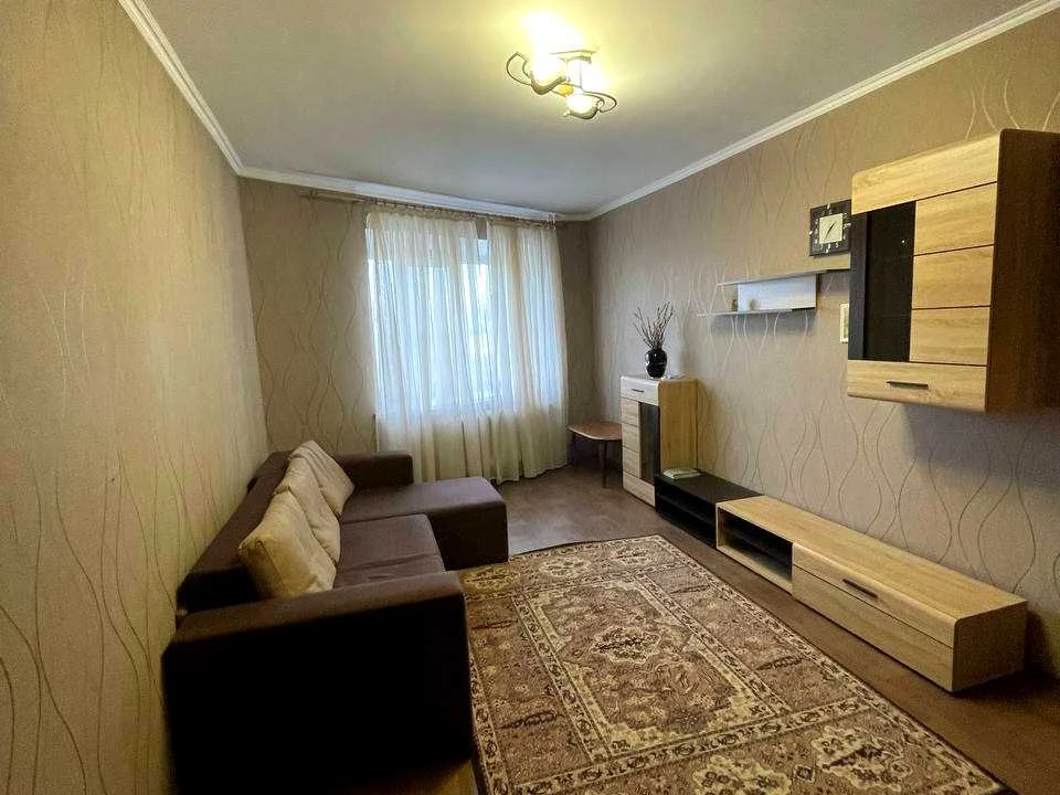Квартира. Київ, Миропільська вул.