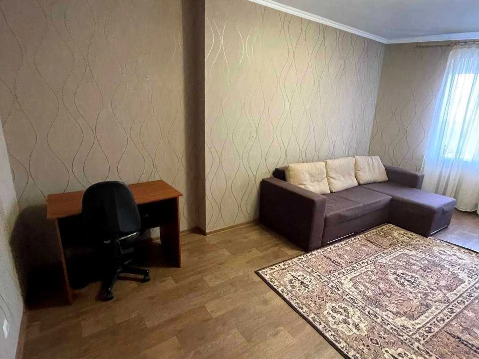 Квартира. Київ, Миропільська вул.