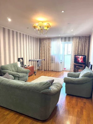 Продаж 3 кімн квартири біля м Житомирська (3 хв пішки), Свят