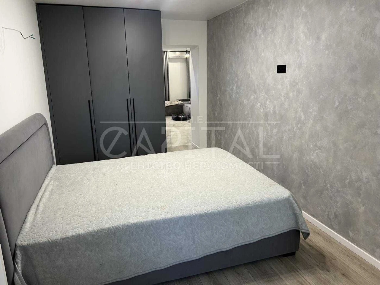 Продаж 2к квартири 72м.кв,Київ,вул.Харківське шосе 55/Харько
