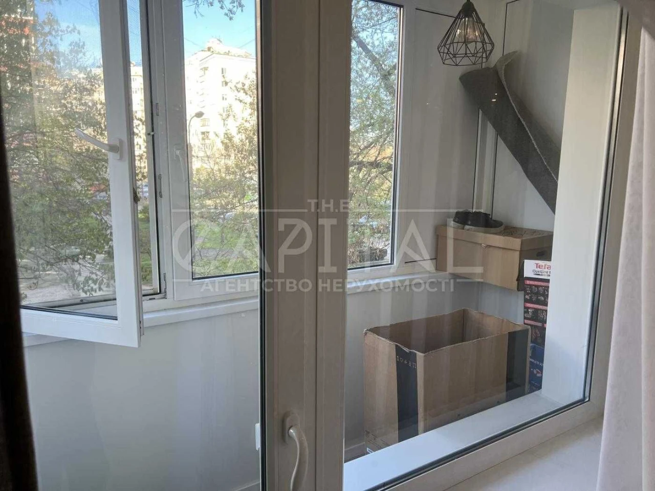 Продаж 2к квартири 72м.кв,Київ,вул.Харківське шосе 55/Харько