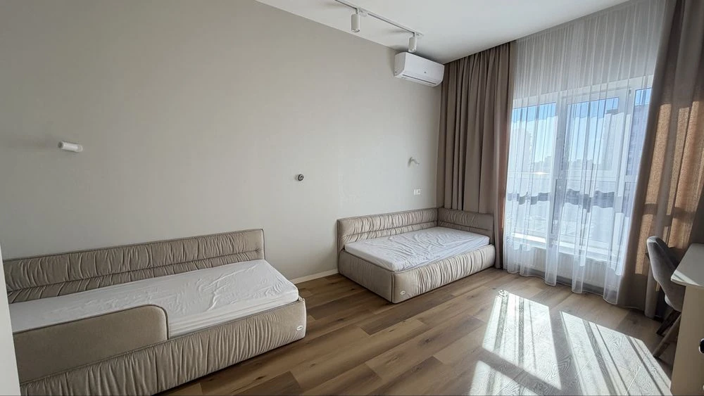 Продаж 2к ЖК Кришталеві джерала Метрологична