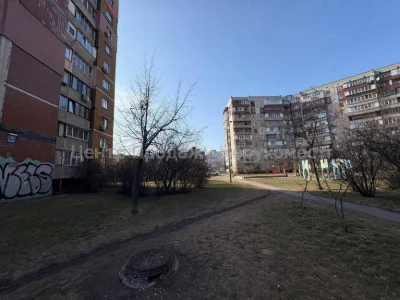 Продаж 2-кімн. квартири, 11/16 пов, 53. 4 м² у Києві – чудов