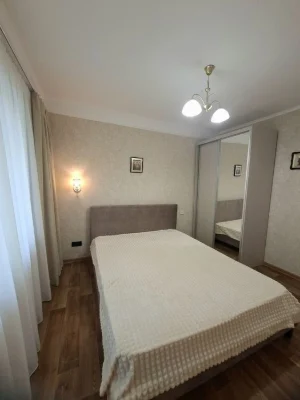 2-room apartment for sale with new renovation and furniture on Vynohrad