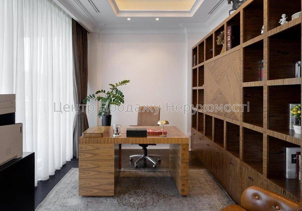 Продаж 6-кімн. квартири 476 м², 3/5 пов, Київ! Просторо та в