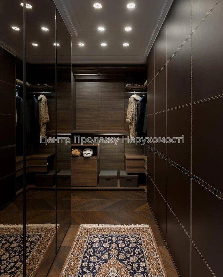 Продаж 6-кімн. квартири 476 м², 3/5 пов, Київ! Просторо та в