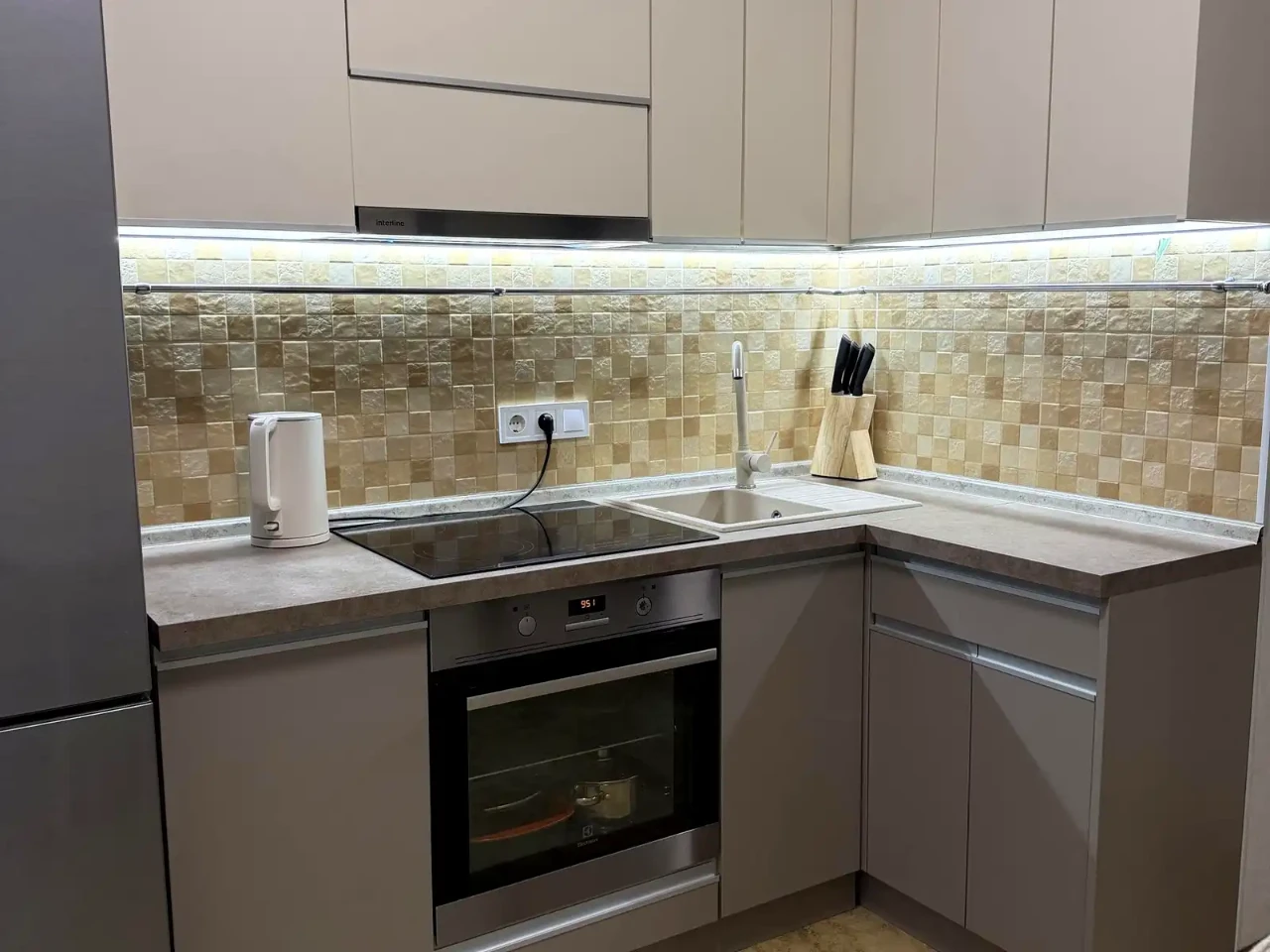 Продаж квартири 1-кімн. 40.4 м² 8/24 пов.