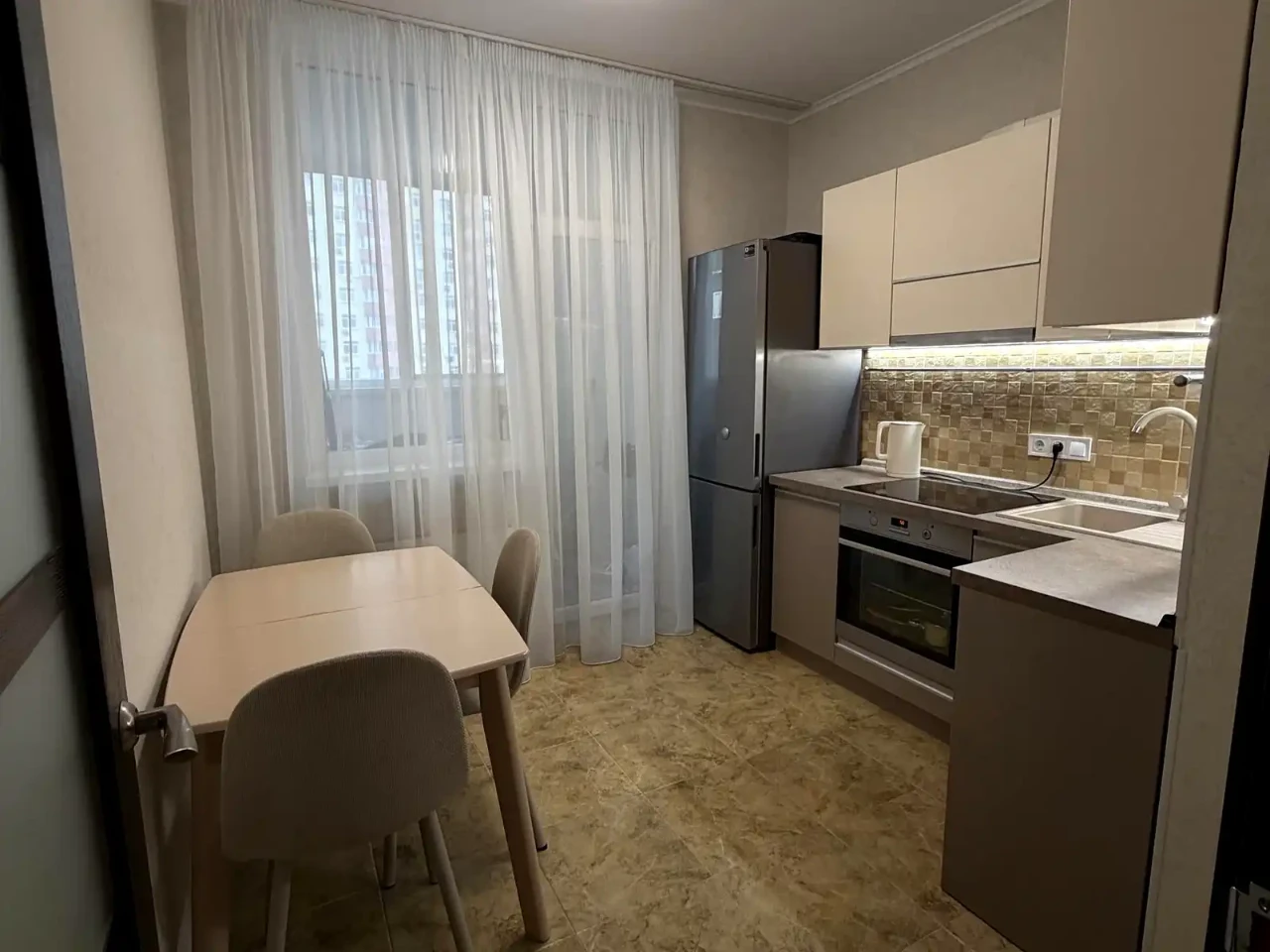 Продаж квартири 1-кімн. 40.4 м² 8/24 пов.