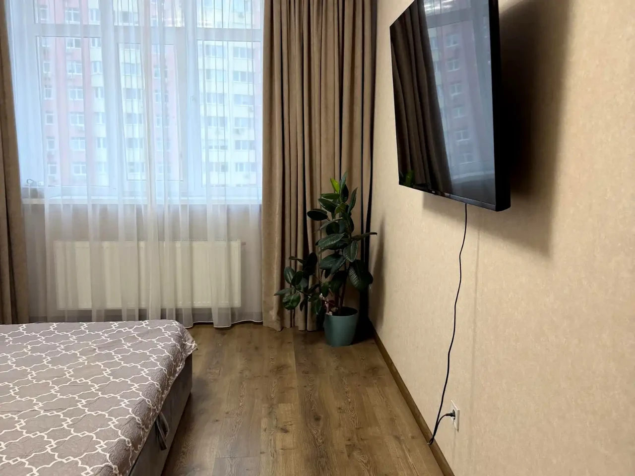 Продаж квартири 1-кімн. 40.4 м² 8/24 пов.