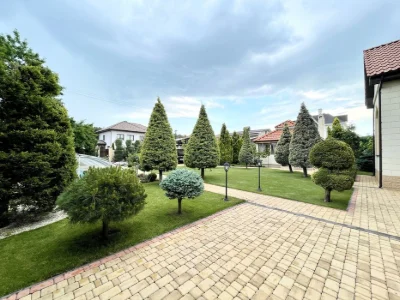 Sauvignon. House 300 sq.m. The plot is 10 acres. A unique place