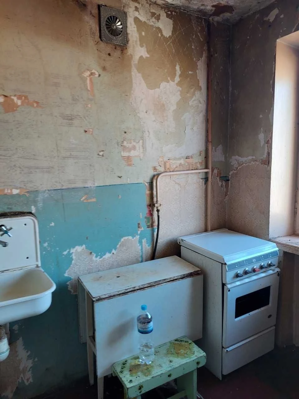 Продам 2-к квартиру в кирпичном доме на пр. Слобожанский